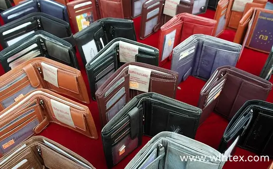 What are the main types of Synthetic leather base fabrics